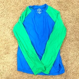 Primary “baseball” style rash guard/swim shirt. Size 8/9. EUC. Blue & green.